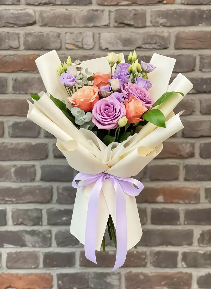 Букет цветов из: Лизиантусы и Розы в Посёлок совхоза Красковский