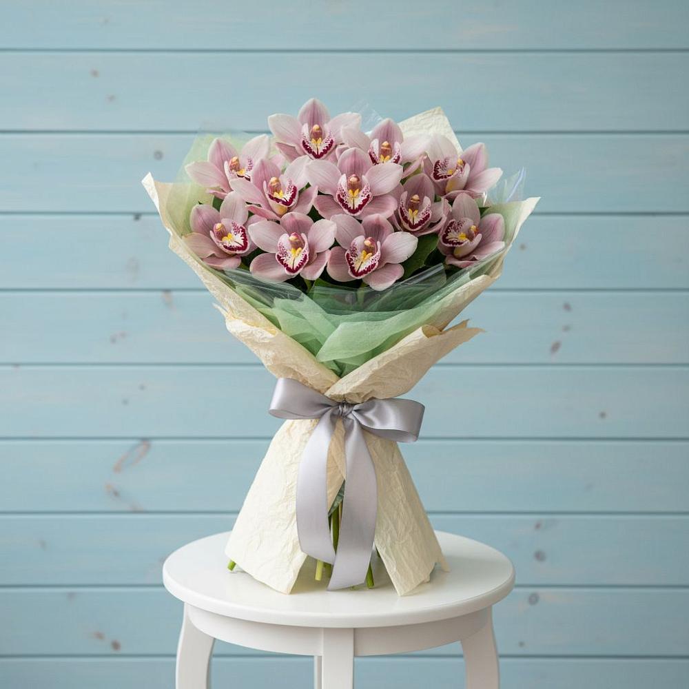 Букет цветов из: Орхидеи и Розы в Посёлок совхоза Красковский