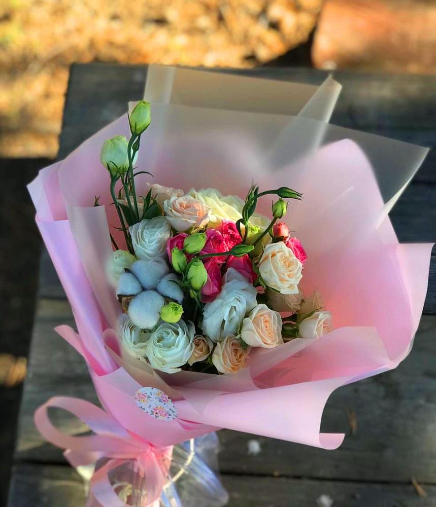 Букет цветов из: Розы и Лизиантусы в Посёлок совхоза Красковский