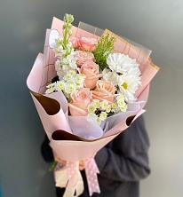 Букет цветов из:  Хризантемы и Розы в Посёлок совхоза Красковский