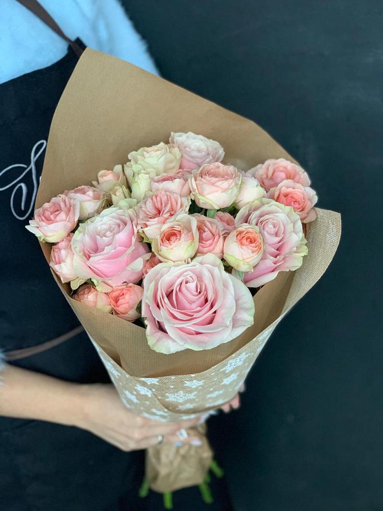 Букет цветов из: Хризантемы и Розы в Посёлок совхоза Красковский