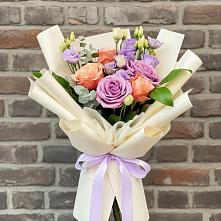 Букет цветов из:  Лизиантусы и Розы в Посёлок совхоза Красковский